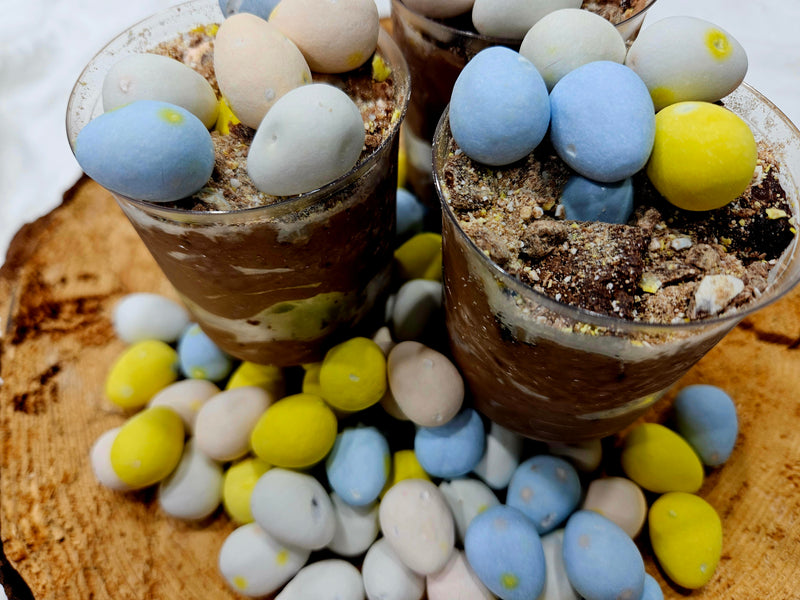 Easter mousse with chocolate eggs