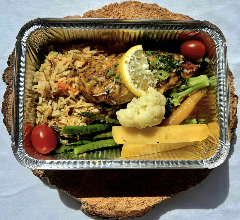Poitrine de poulet grillée à la brésilienne avec une sauce crémeuse à la noix de coco